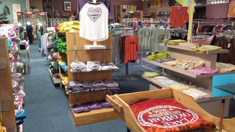 Village West Resort & Hotel