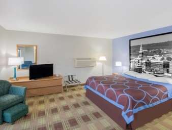 Super 8 by Wyndham Toledo