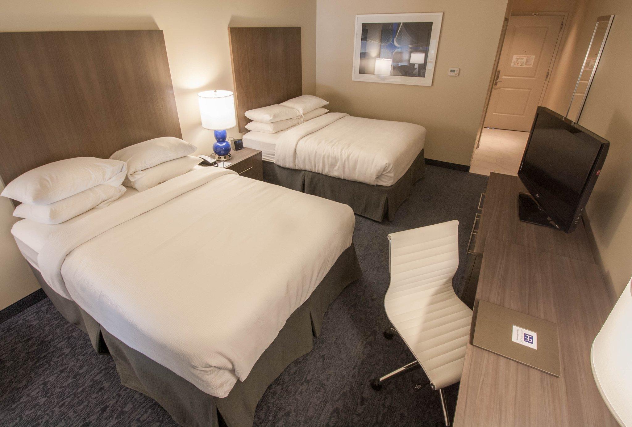 Hotel Renovo Des Moines Urbandale, Tapestry Collection Hilton