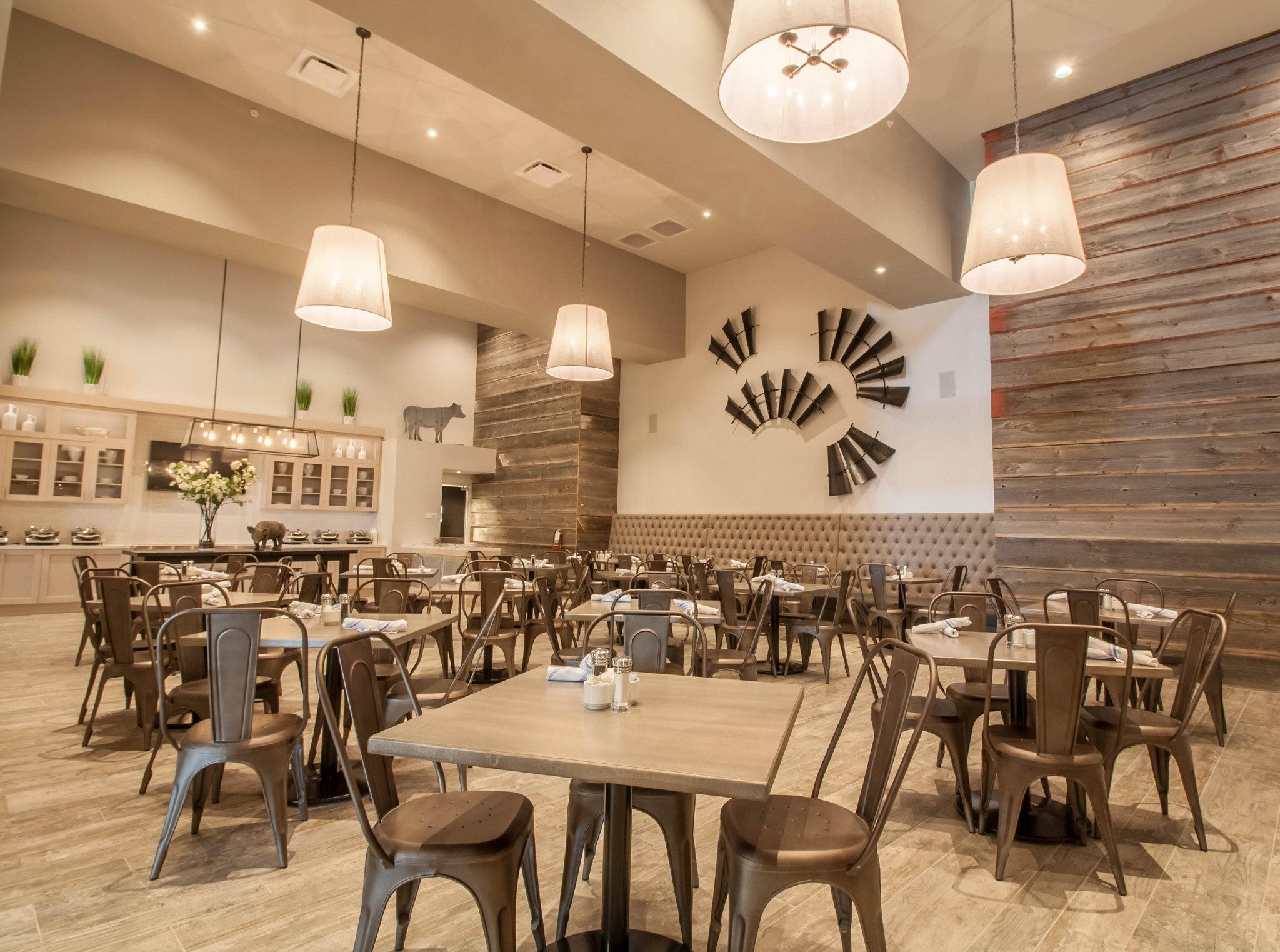 Hotel Renovo Des Moines Urbandale, Tapestry Collection Hilton