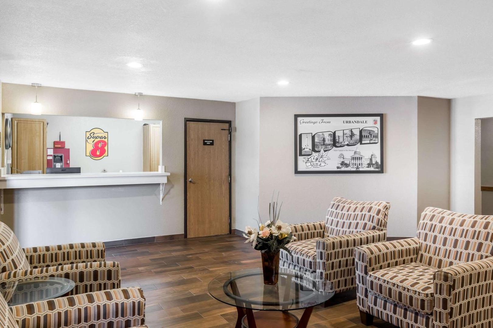 Super 8 by Wyndham Urbandale/Des Moines Area