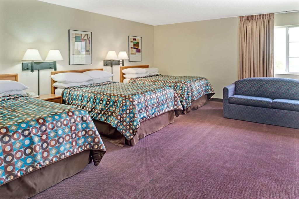 Super 8 by Wyndham Walnut