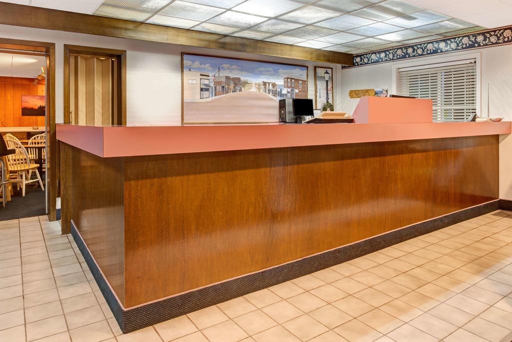 Super 8 by Wyndham Walnut