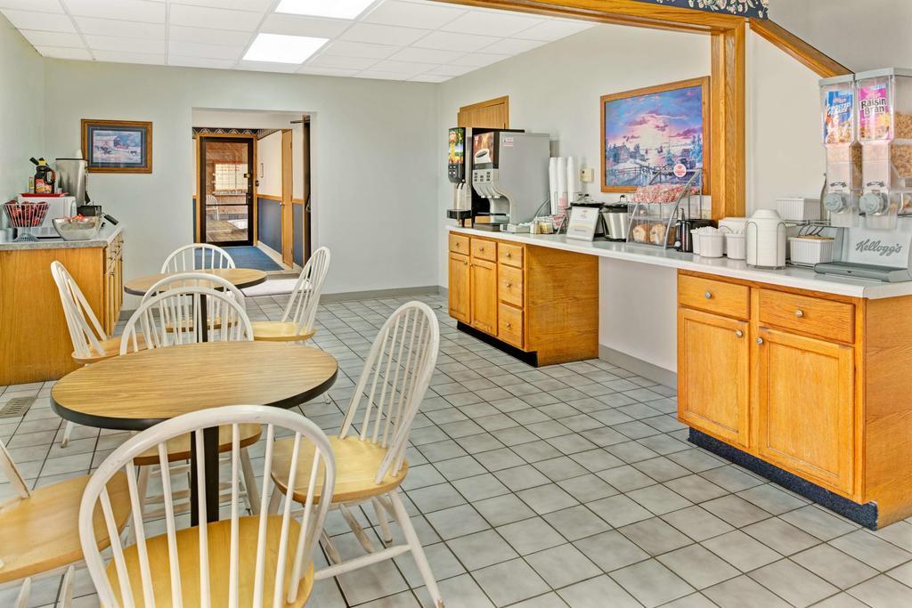 Super 8 by Wyndham Walnut