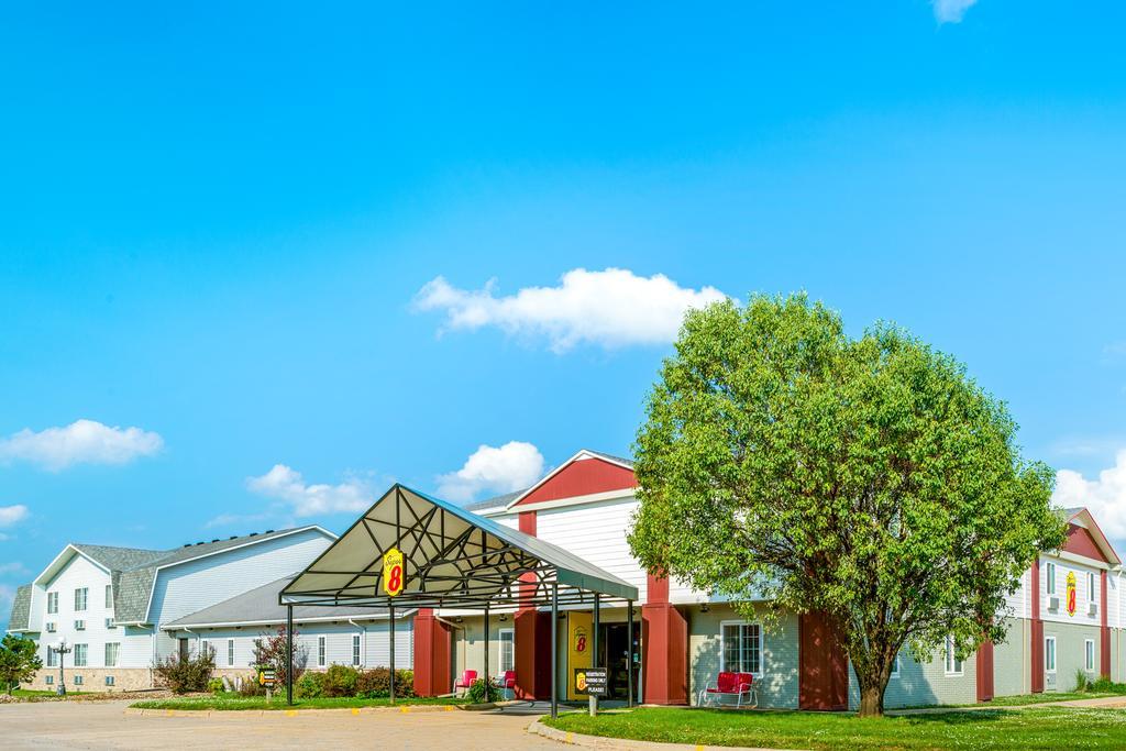 Super 8 by Wyndham Walnut