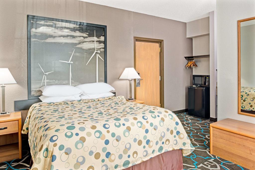 Super 8 by Wyndham Walnut