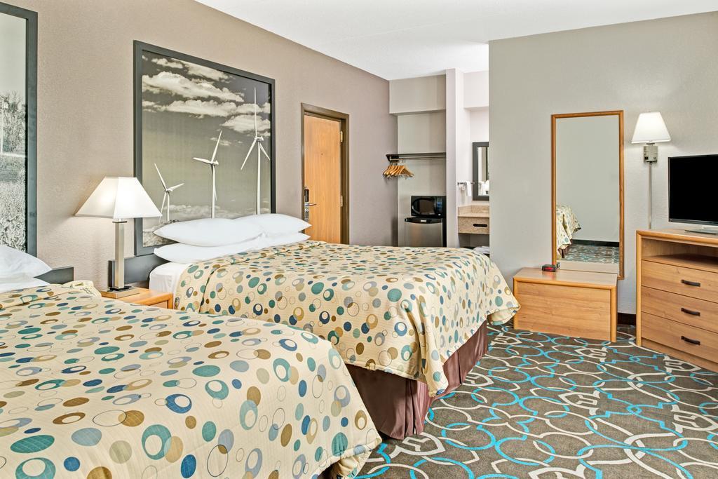 Super 8 by Wyndham Walnut