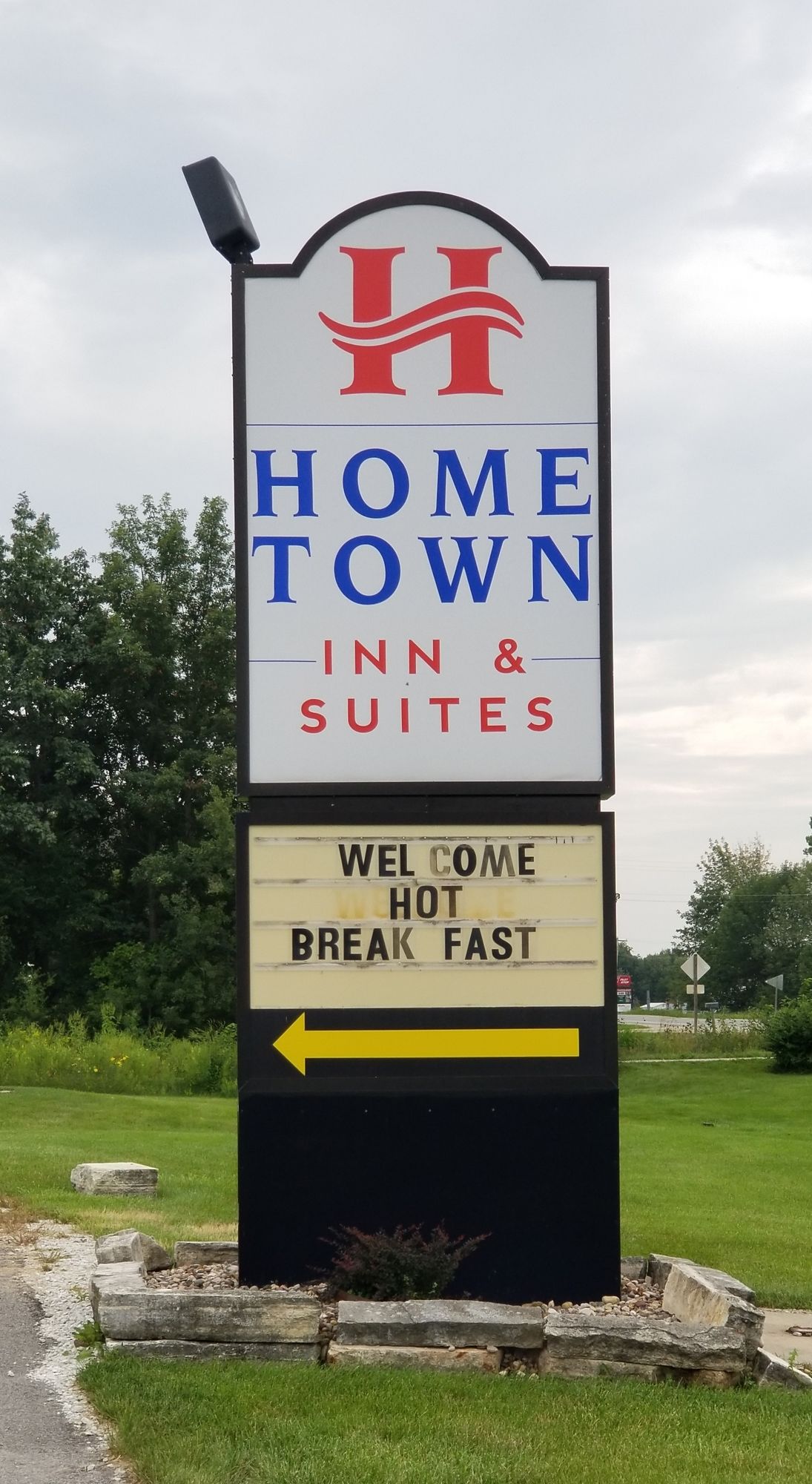 Hometown Inn & Suites