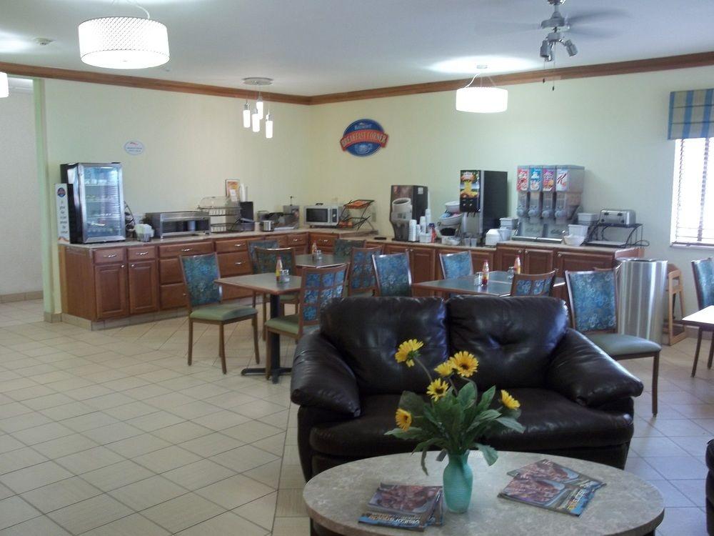 Baymont by Wyndham Waterloo