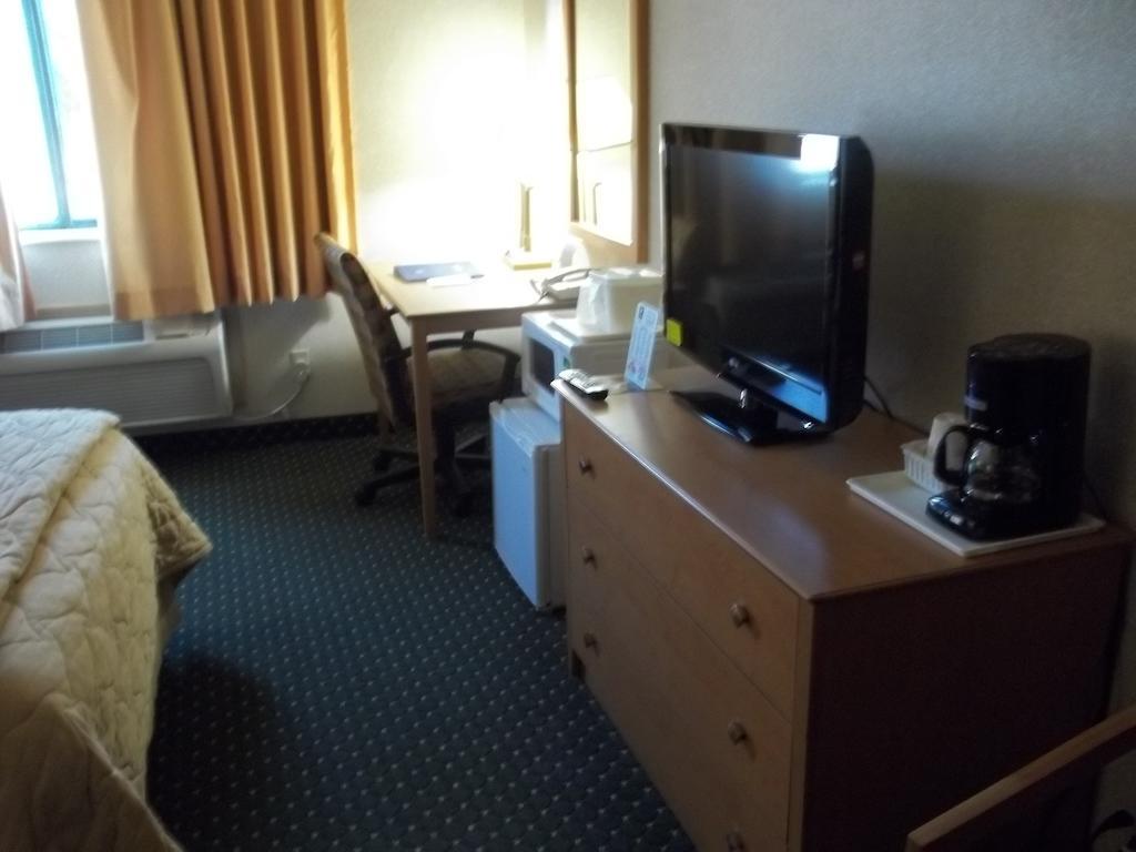 Baymont by Wyndham Waterloo