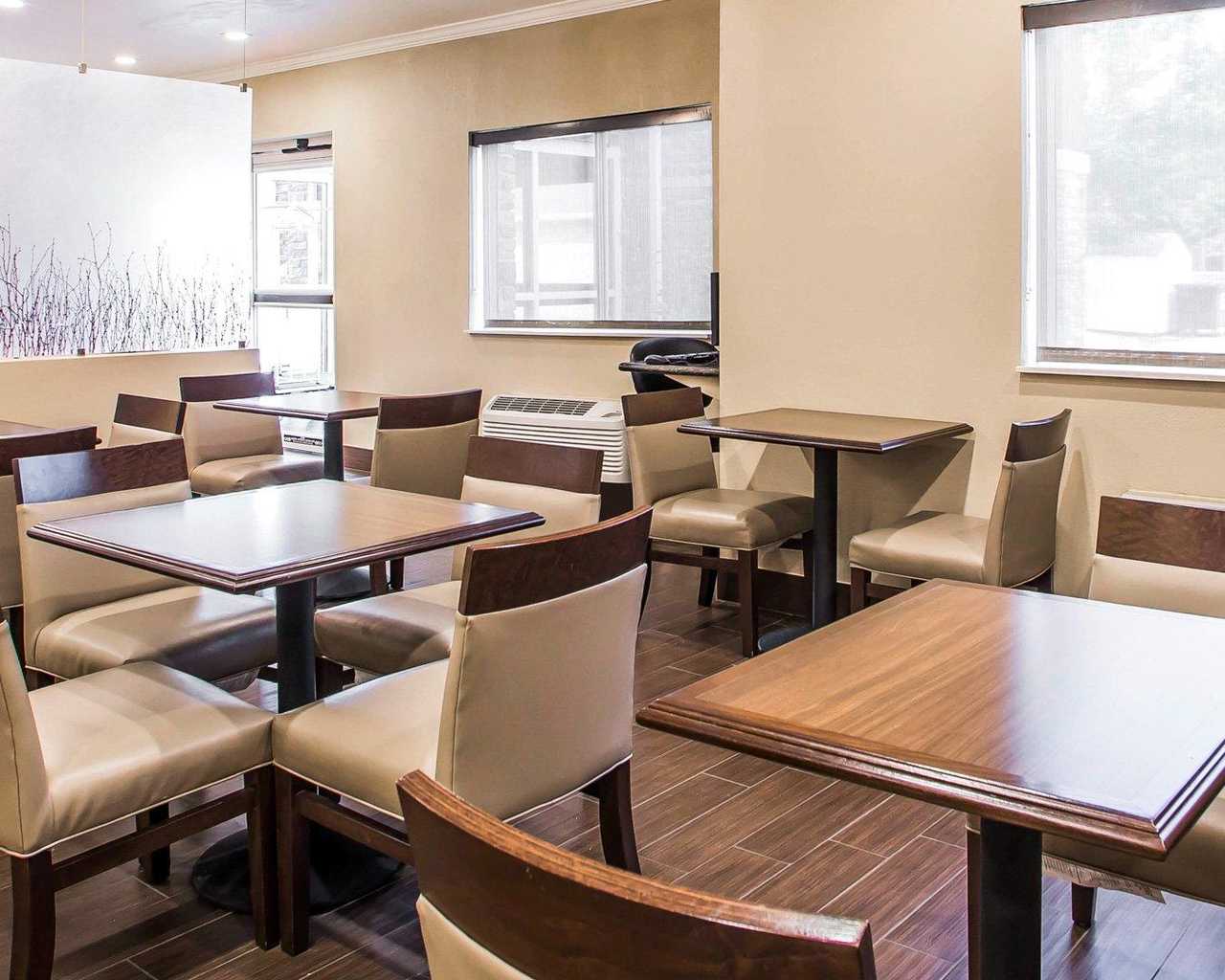 Comfort Inn & Suites Waterloo - Cedar Falls