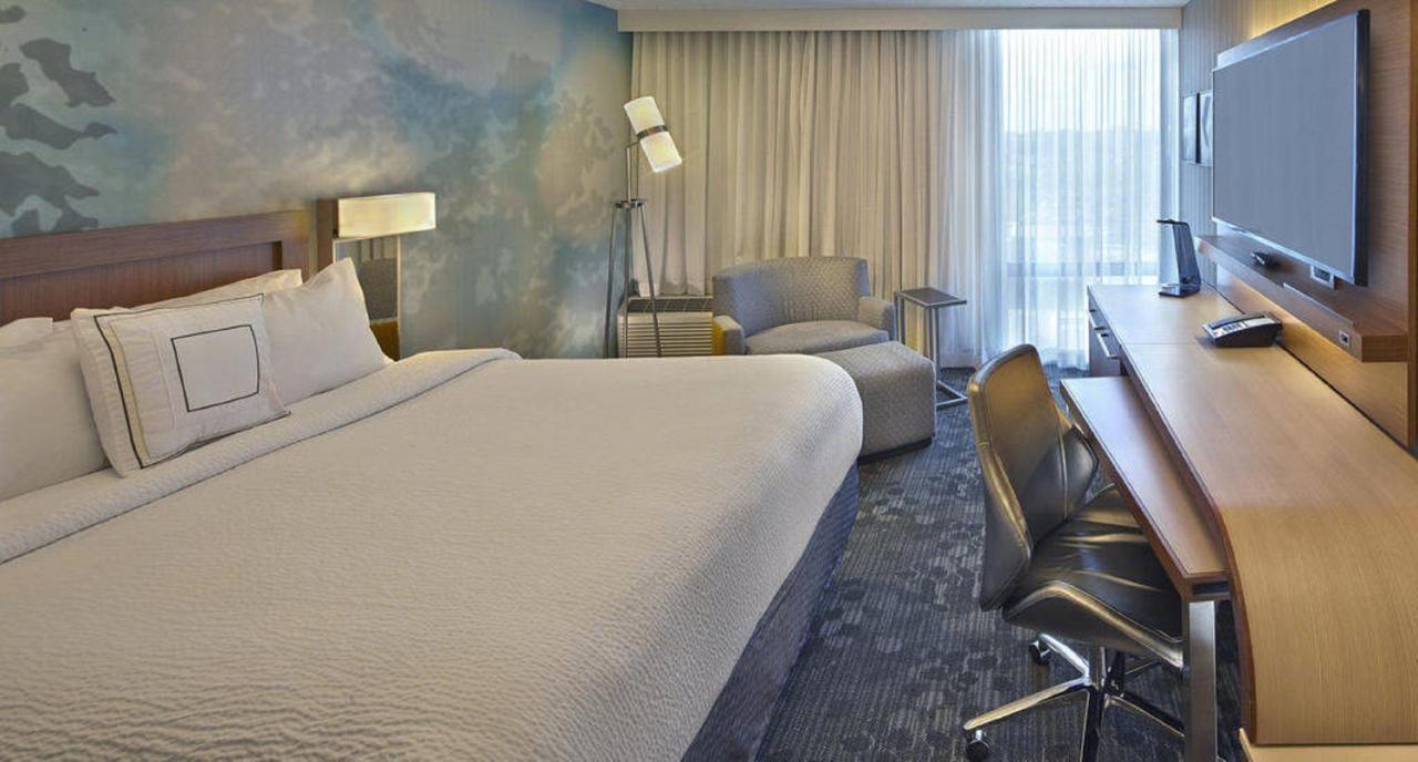 Courtyard Waterloo Cedar Falls