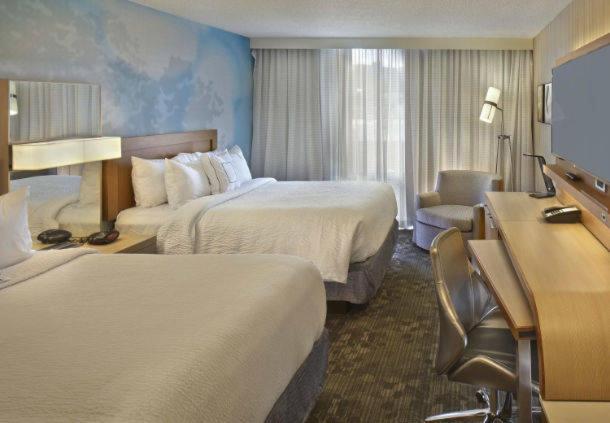 Courtyard Waterloo Cedar Falls