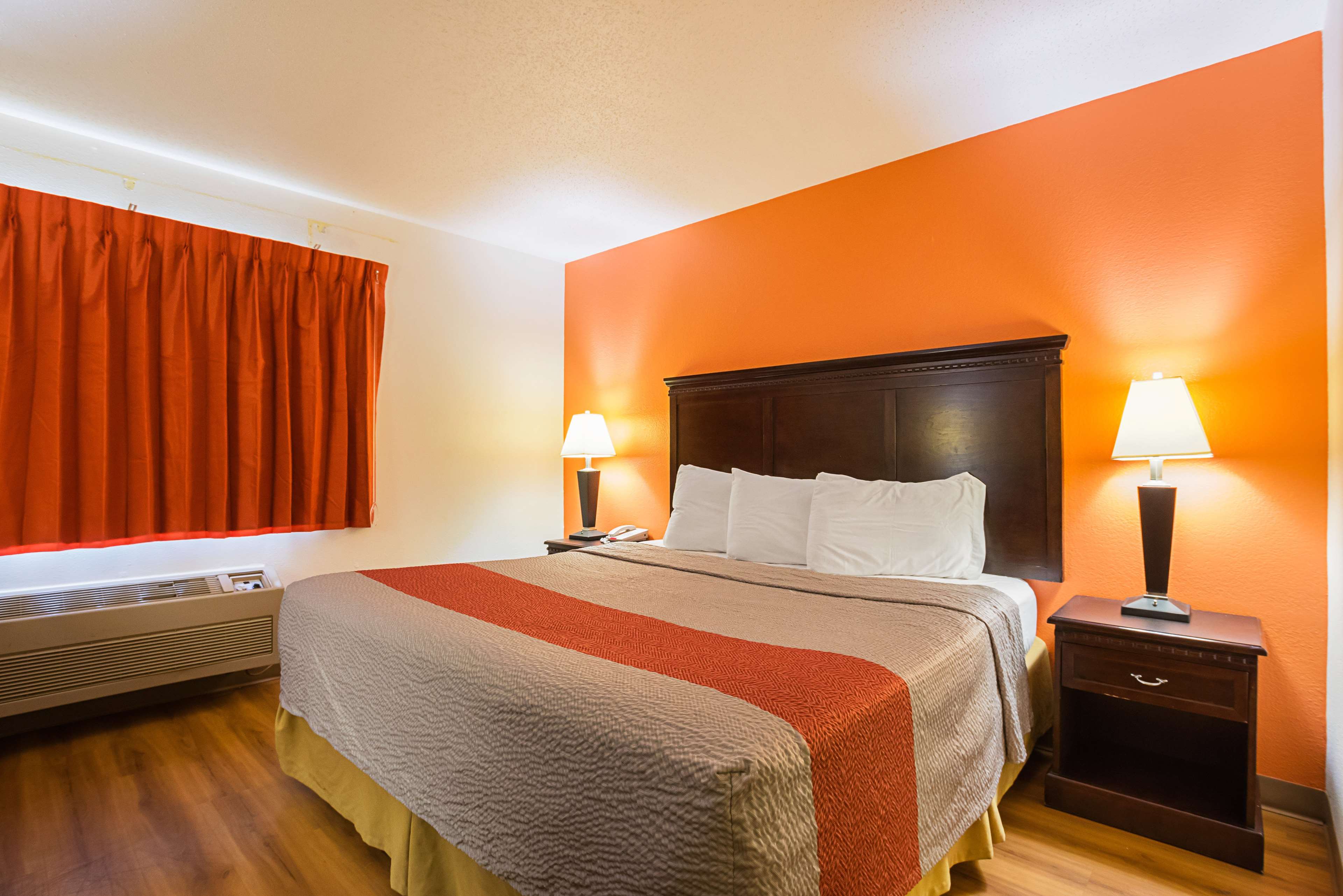 Motel 6 Crossroads Mall - Waterloo - Cedar Falls