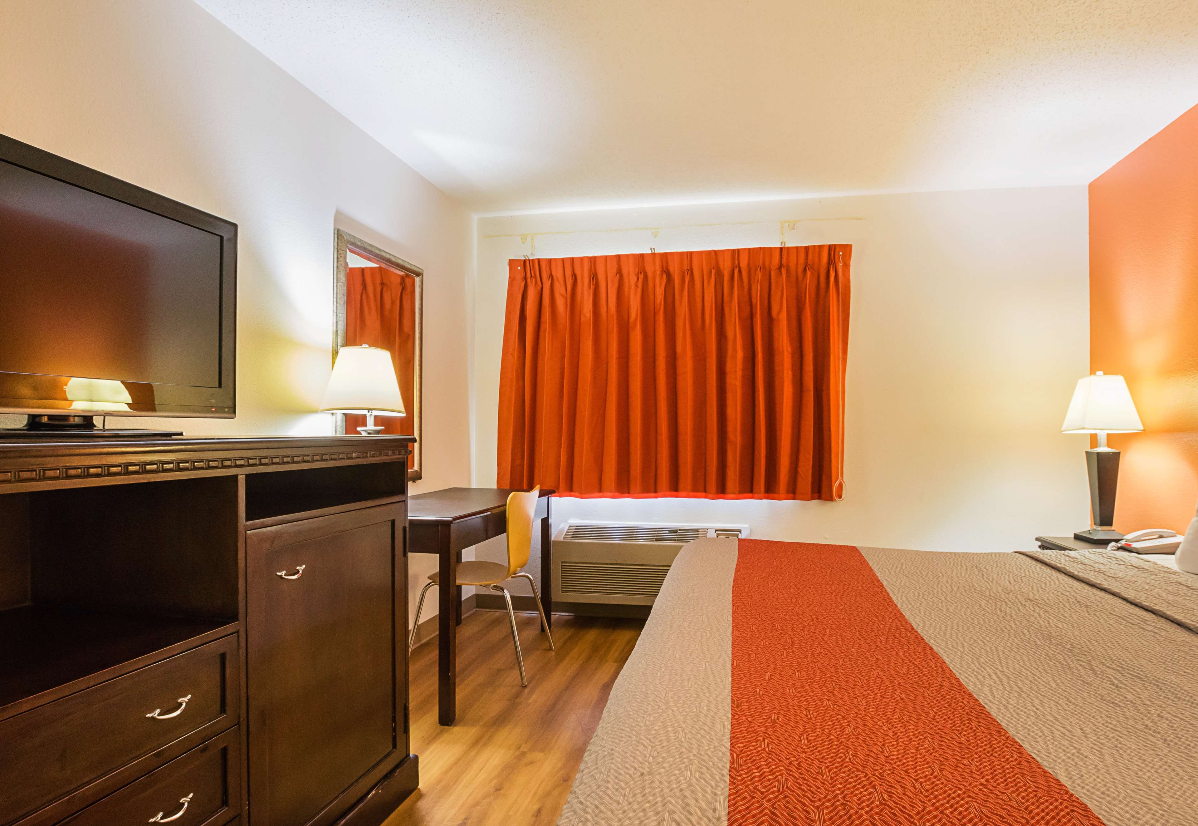 Motel 6 Crossroads Mall - Waterloo - Cedar Falls