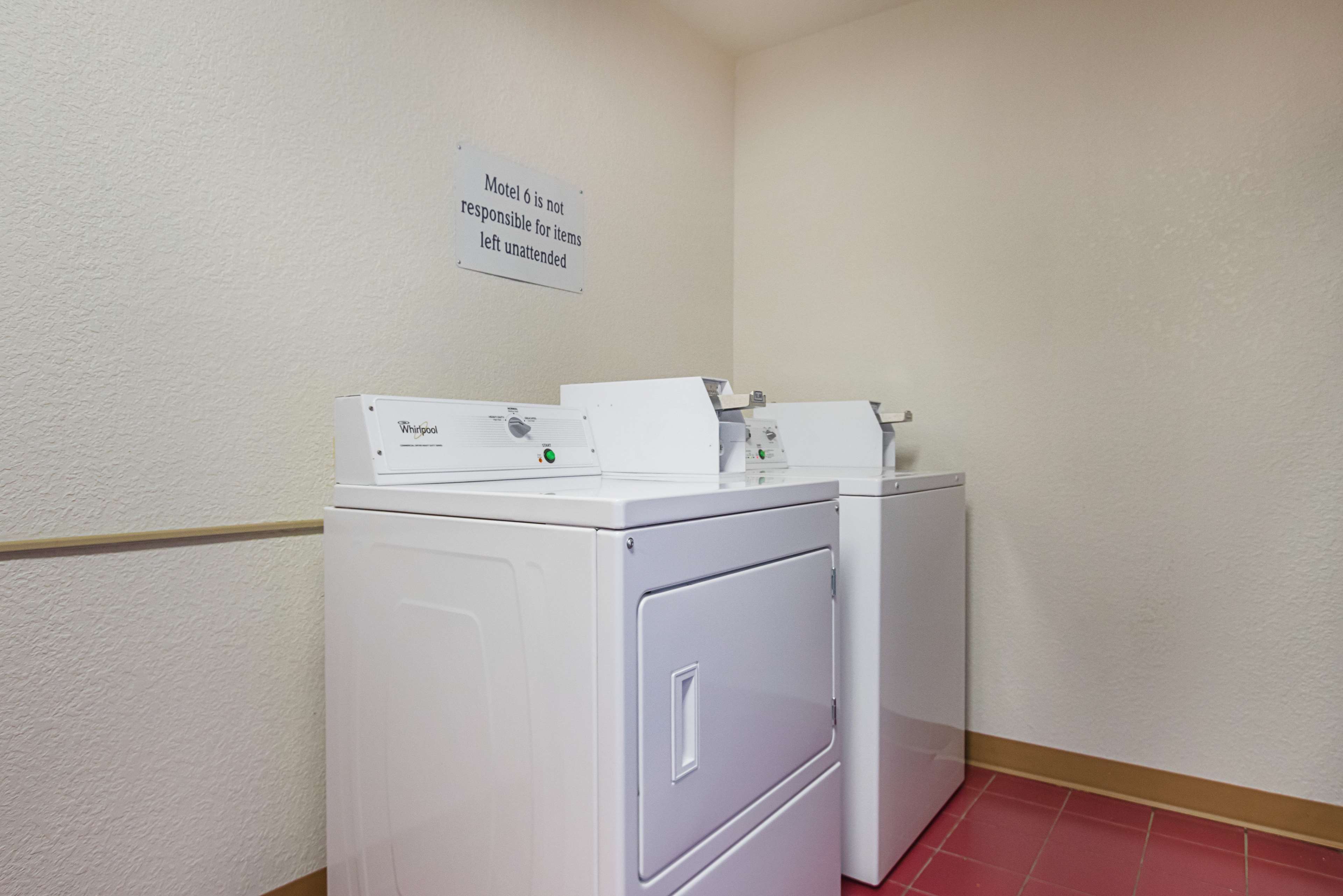 Motel 6 Crossroads Mall - Waterloo - Cedar Falls