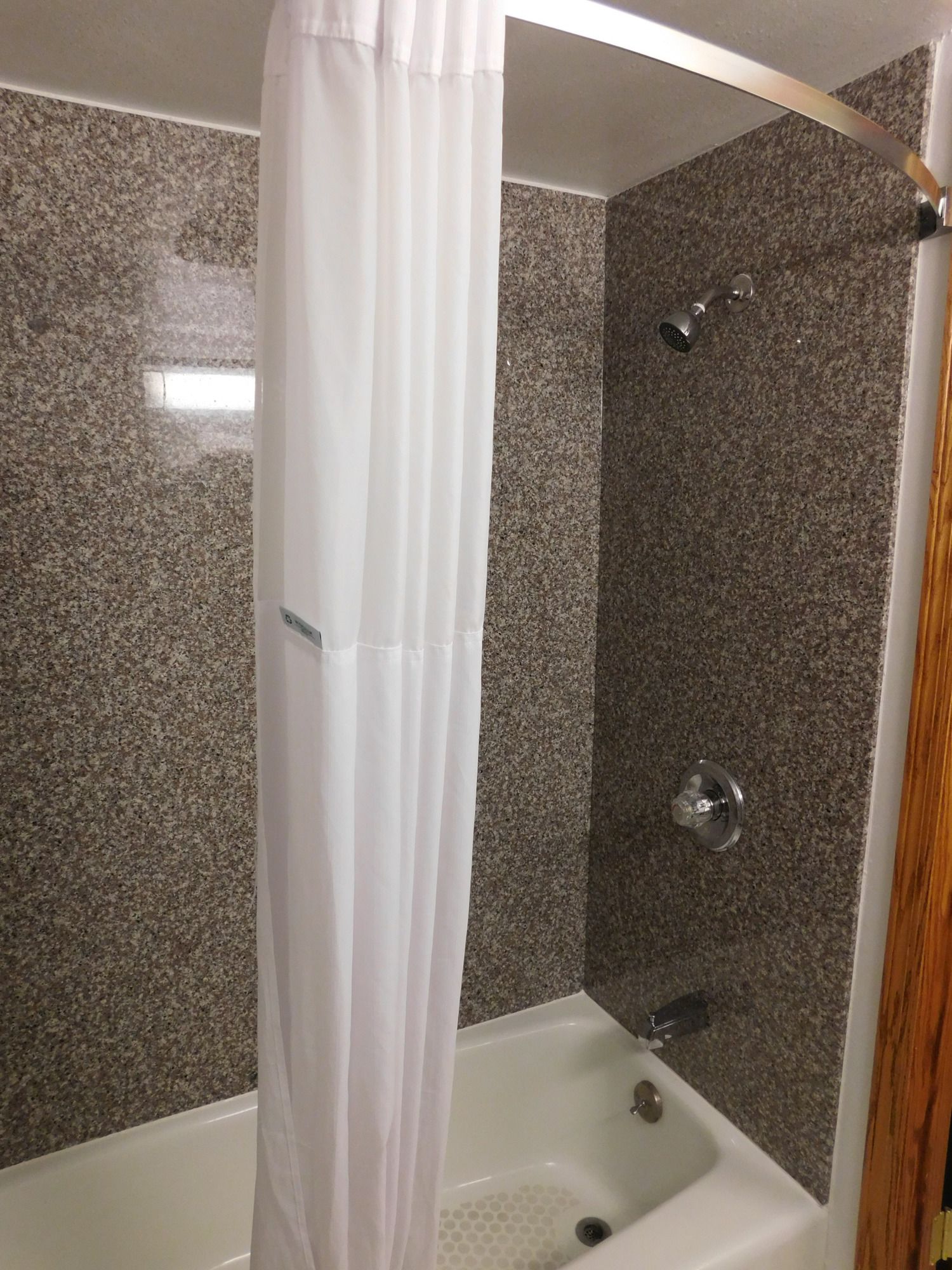 Days Inn by Wyndham West Branch Iowa City Area