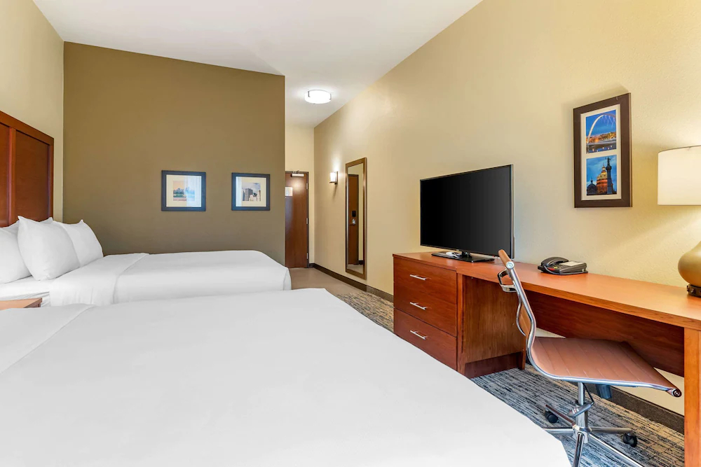 Comfort Inn & Suites West Des Moines