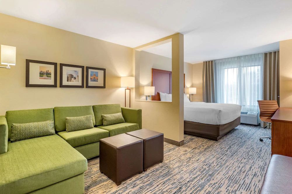 Comfort Inn & Suites West Des Moines