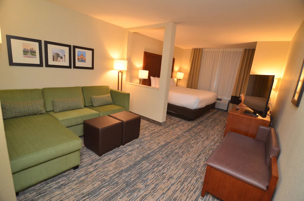 Comfort Inn & Suites West Des Moines