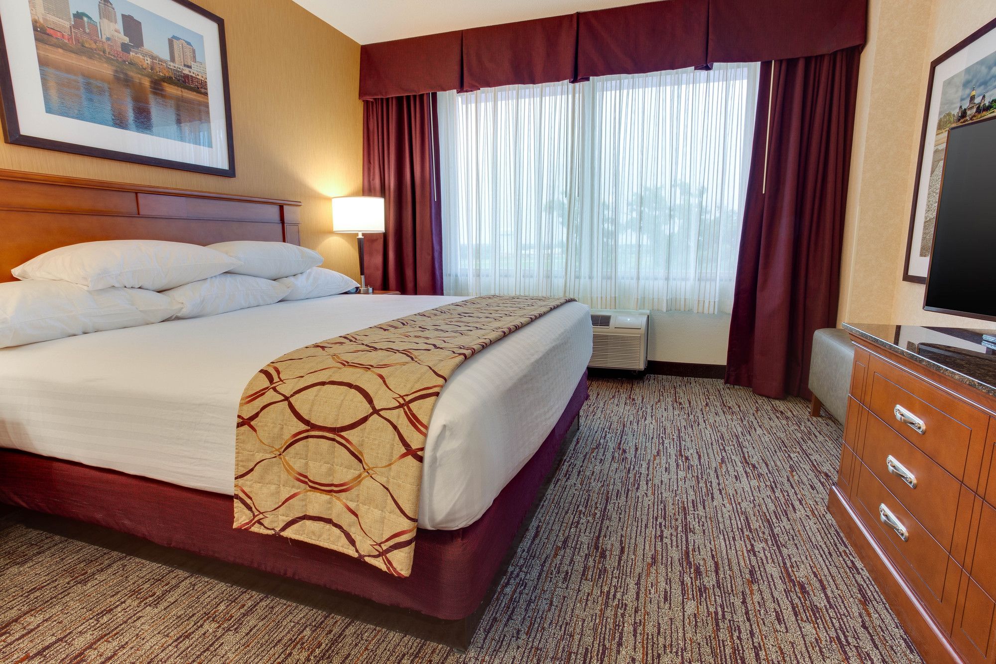 Drury Inn & Suites West Des Moines
