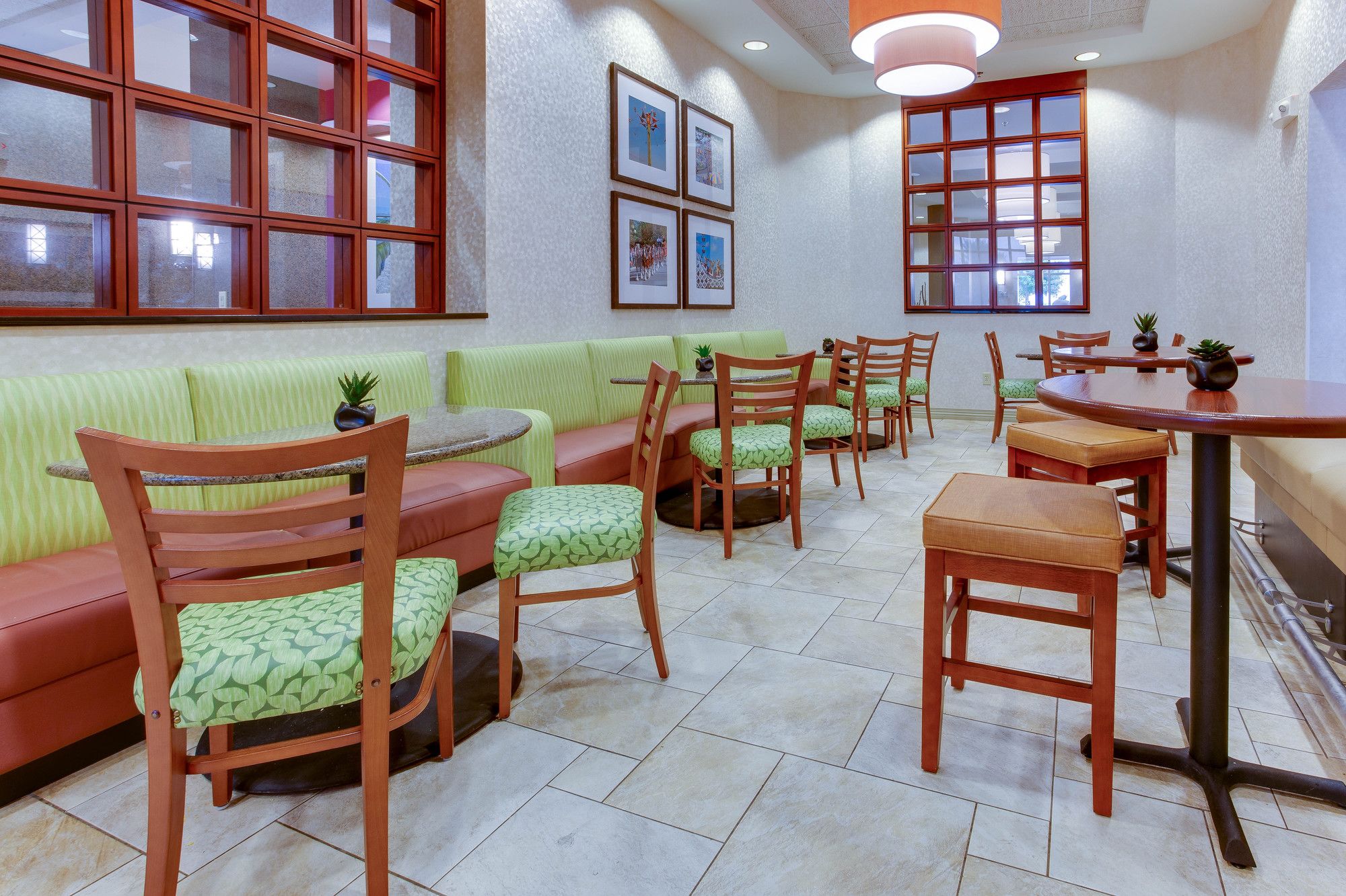 Drury Inn & Suites West Des Moines