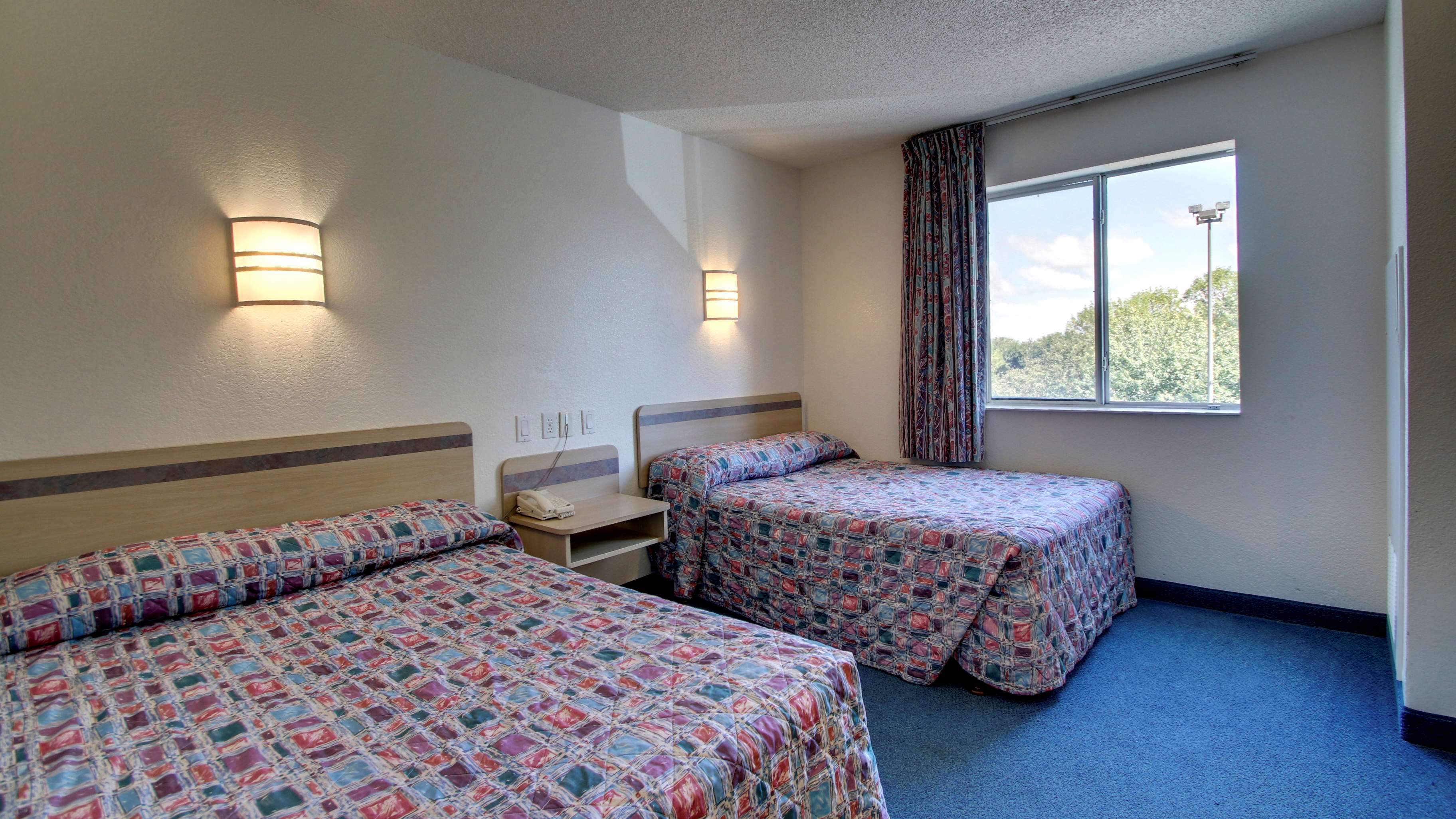 Motel 6 Des Moines West