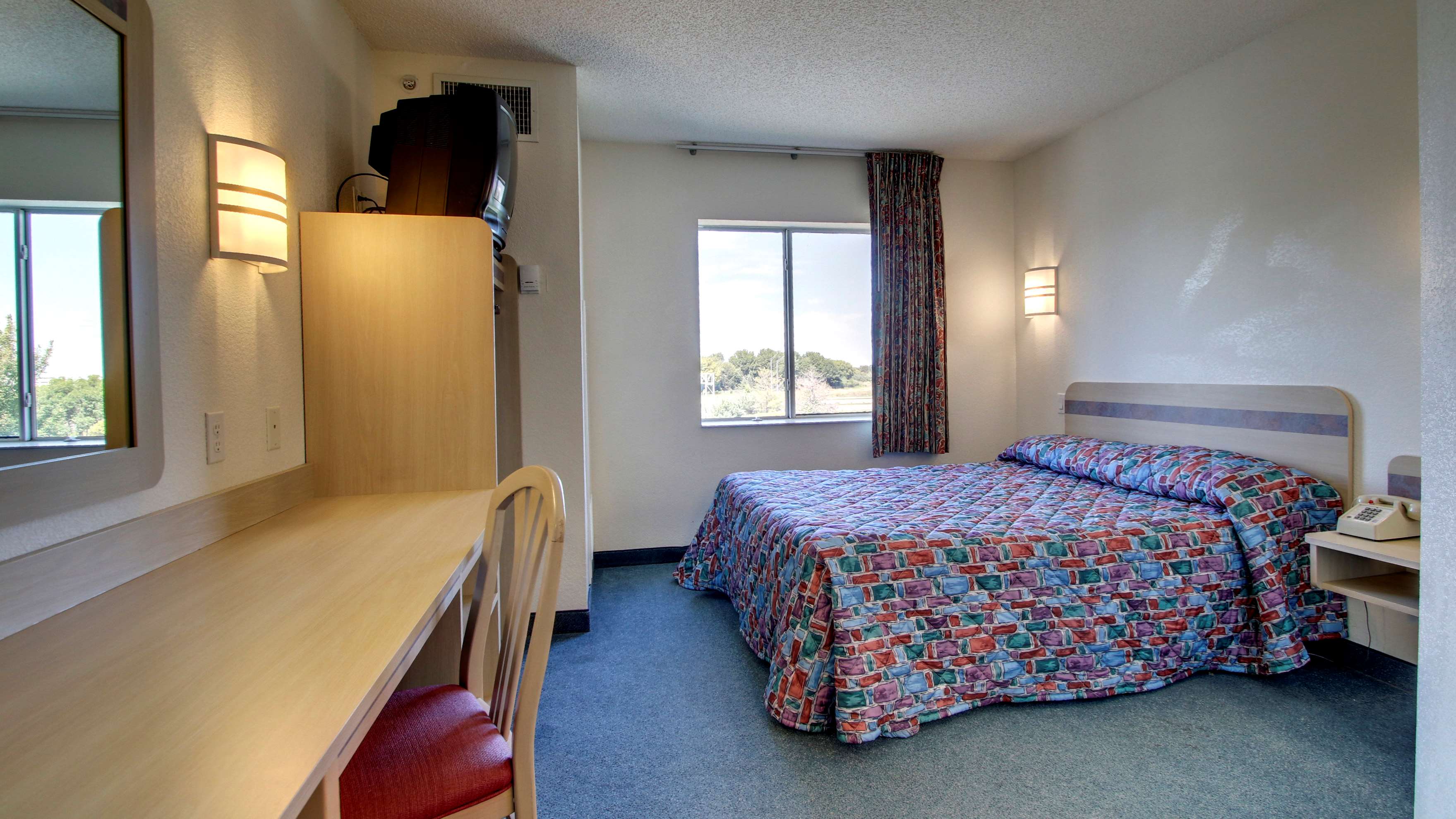 Motel 6 Des Moines West