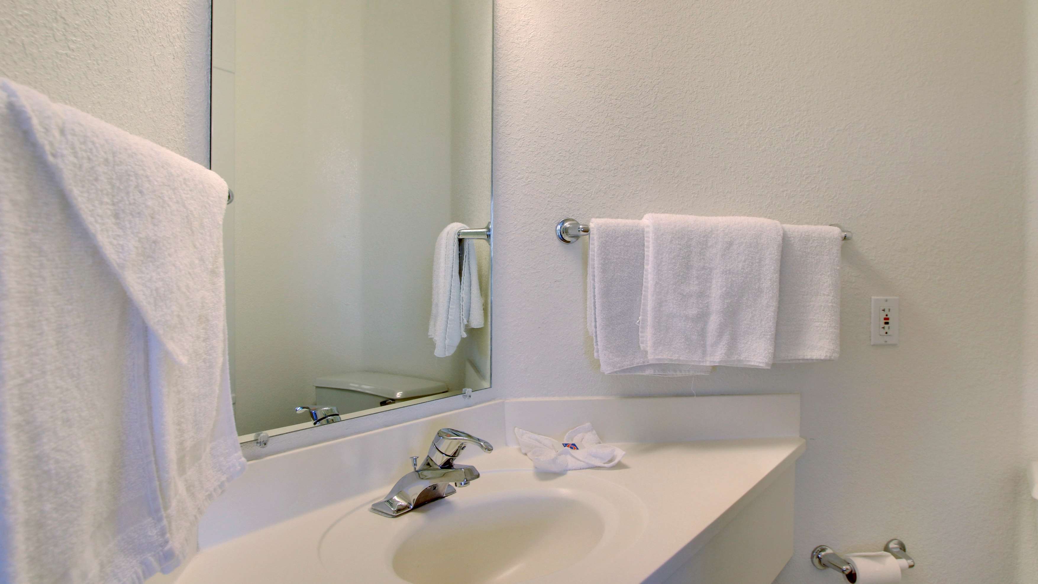 Motel 6 Des Moines West