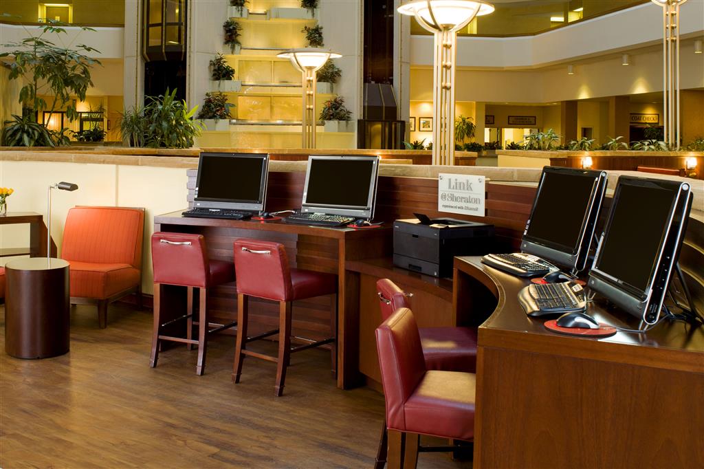 Sheraton West Des Moines Hotel