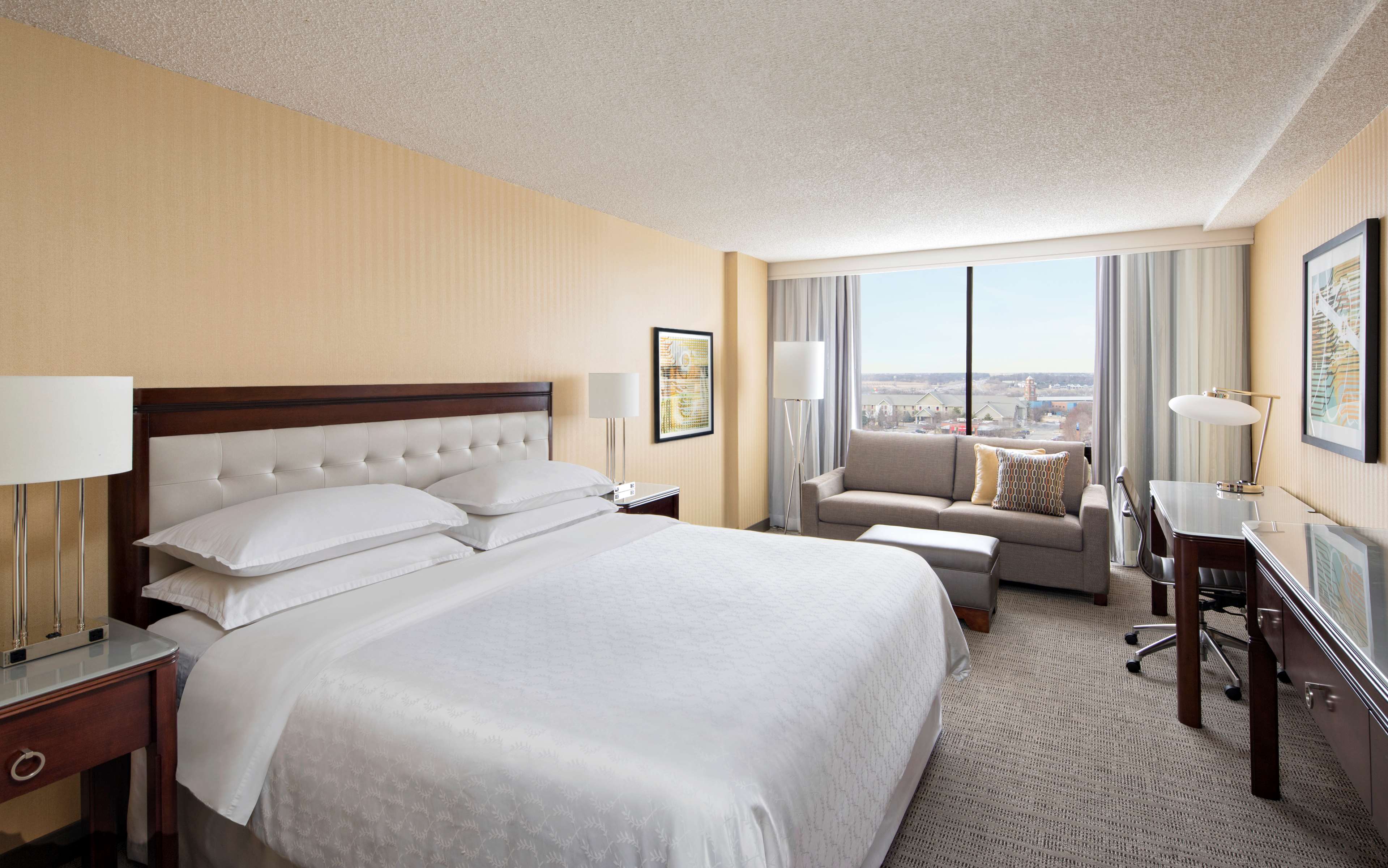 Sheraton West Des Moines Hotel