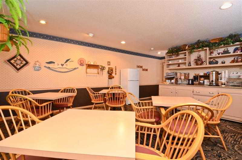 Super 8 by Wyndham Williams