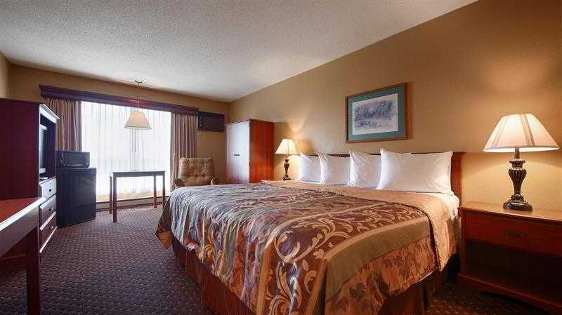 Super 8 by Wyndham Williams