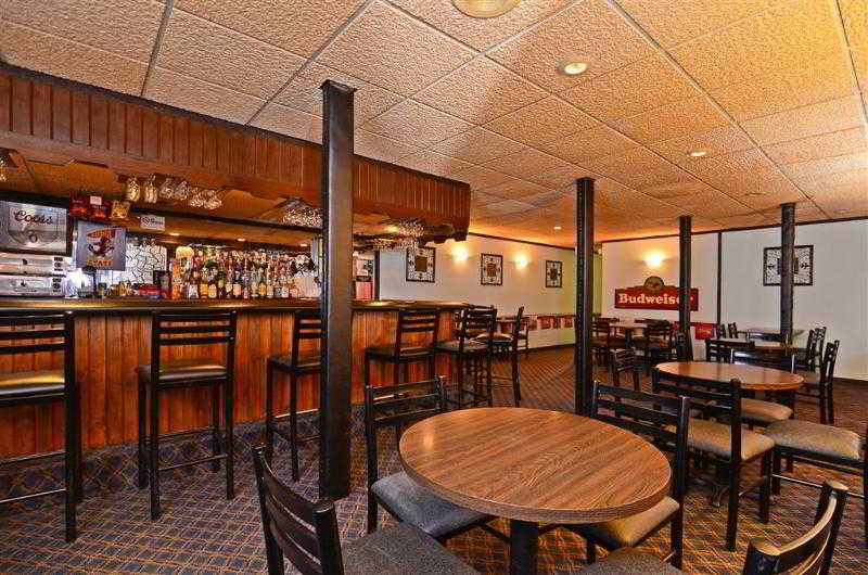 Super 8 by Wyndham Williams