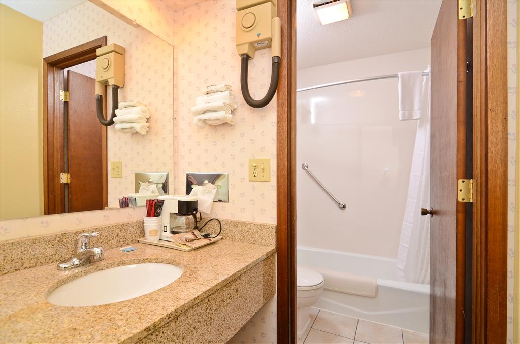 Super 8 by Wyndham Williams