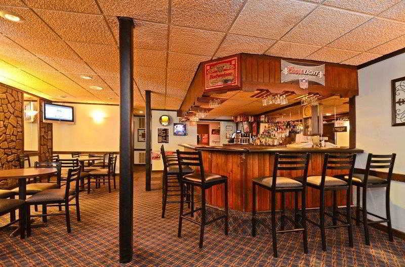 Super 8 by Wyndham Williams