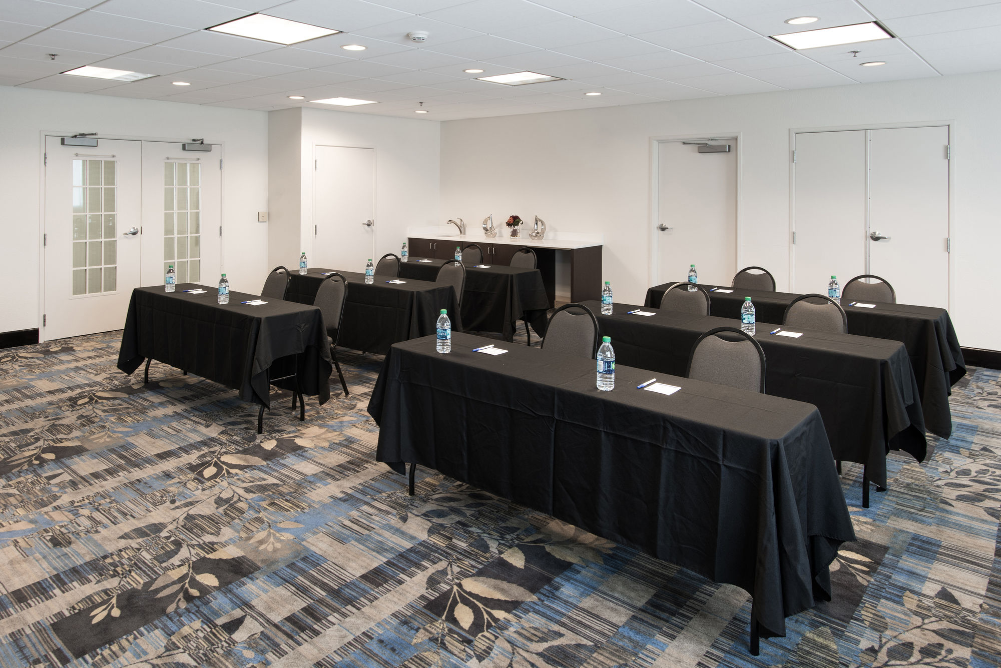 Holiday Inn Express & Suites East Wichita I-35 Andover