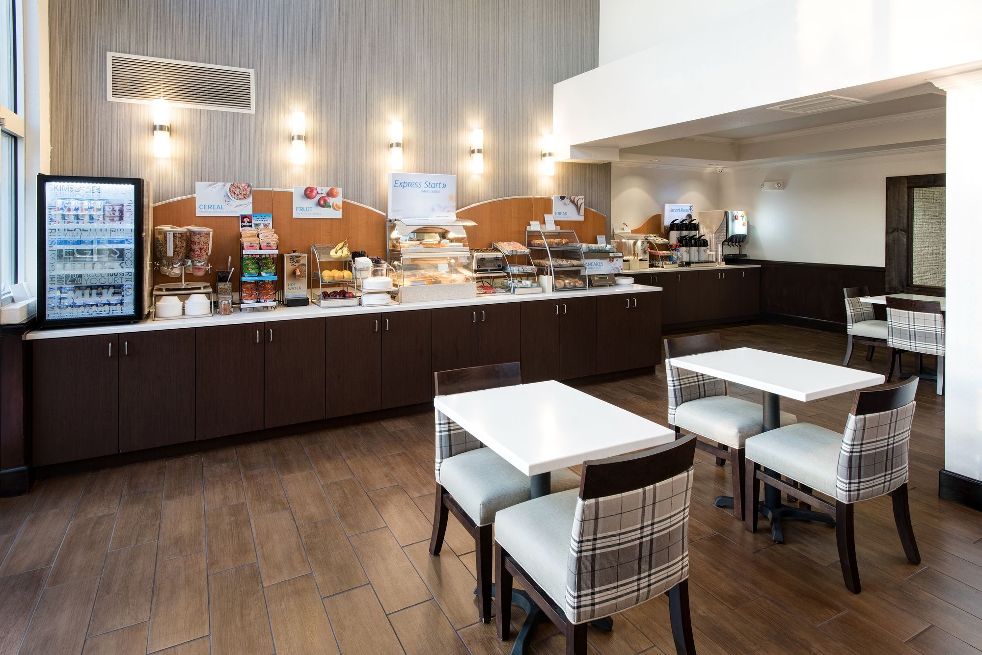 Holiday Inn Express & Suites East Wichita I-35 Andover