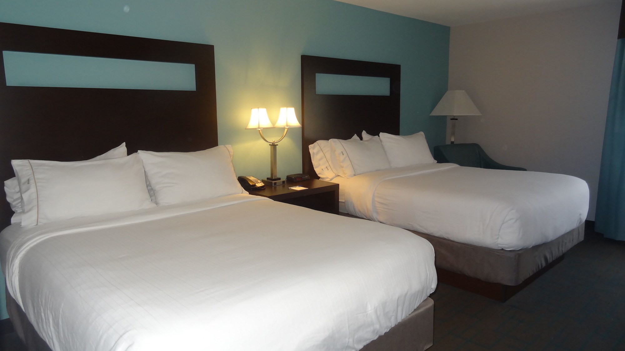 Holiday Inn Express Kansas City - Bonner Springs