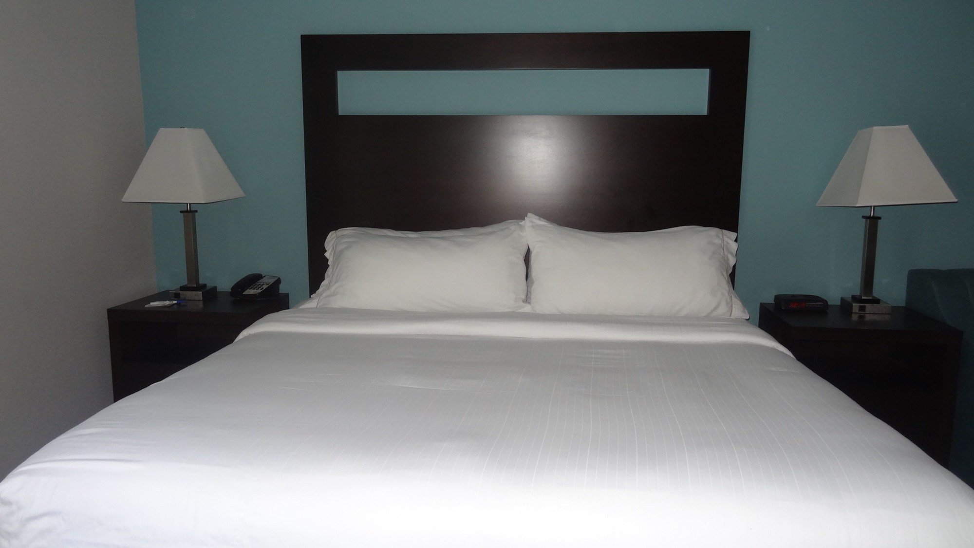 Holiday Inn Express Kansas City - Bonner Springs