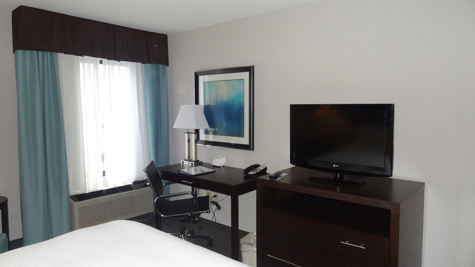 Holiday Inn Express Kansas City - Bonner Springs