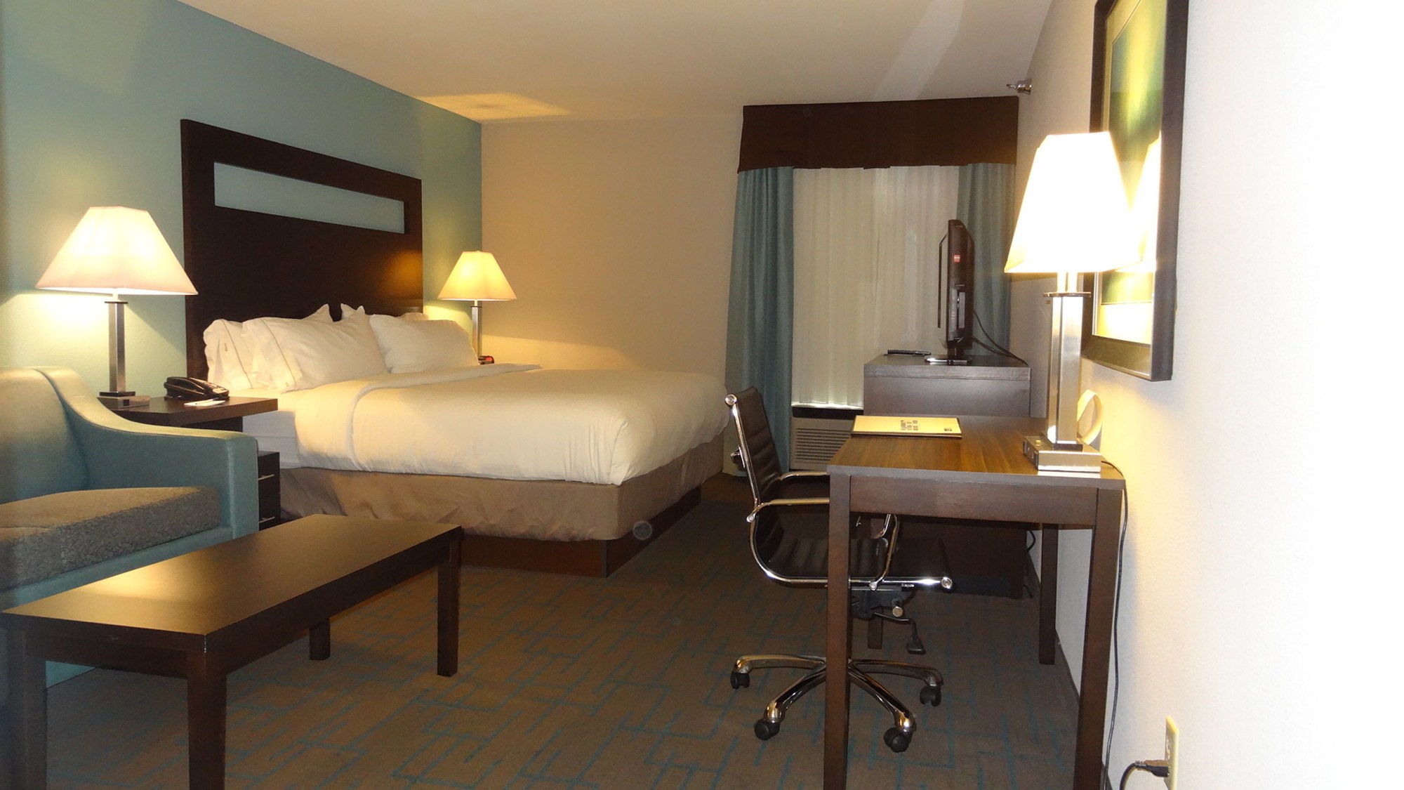 Holiday Inn Express Kansas City - Bonner Springs