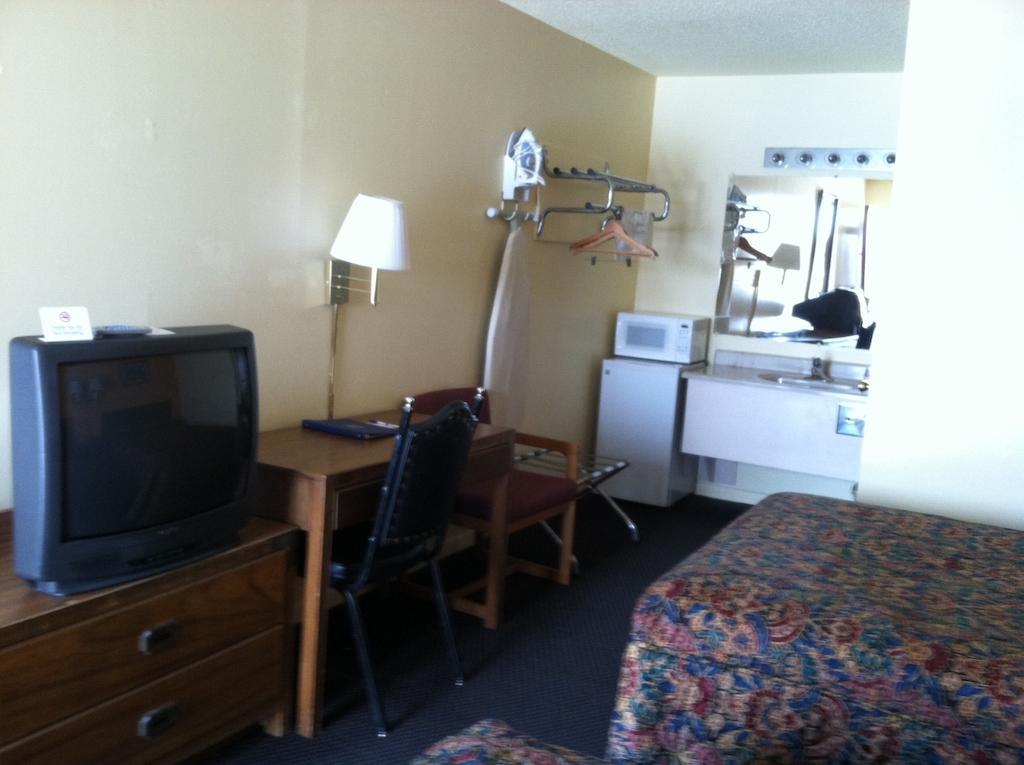 Knights Inn Chanute