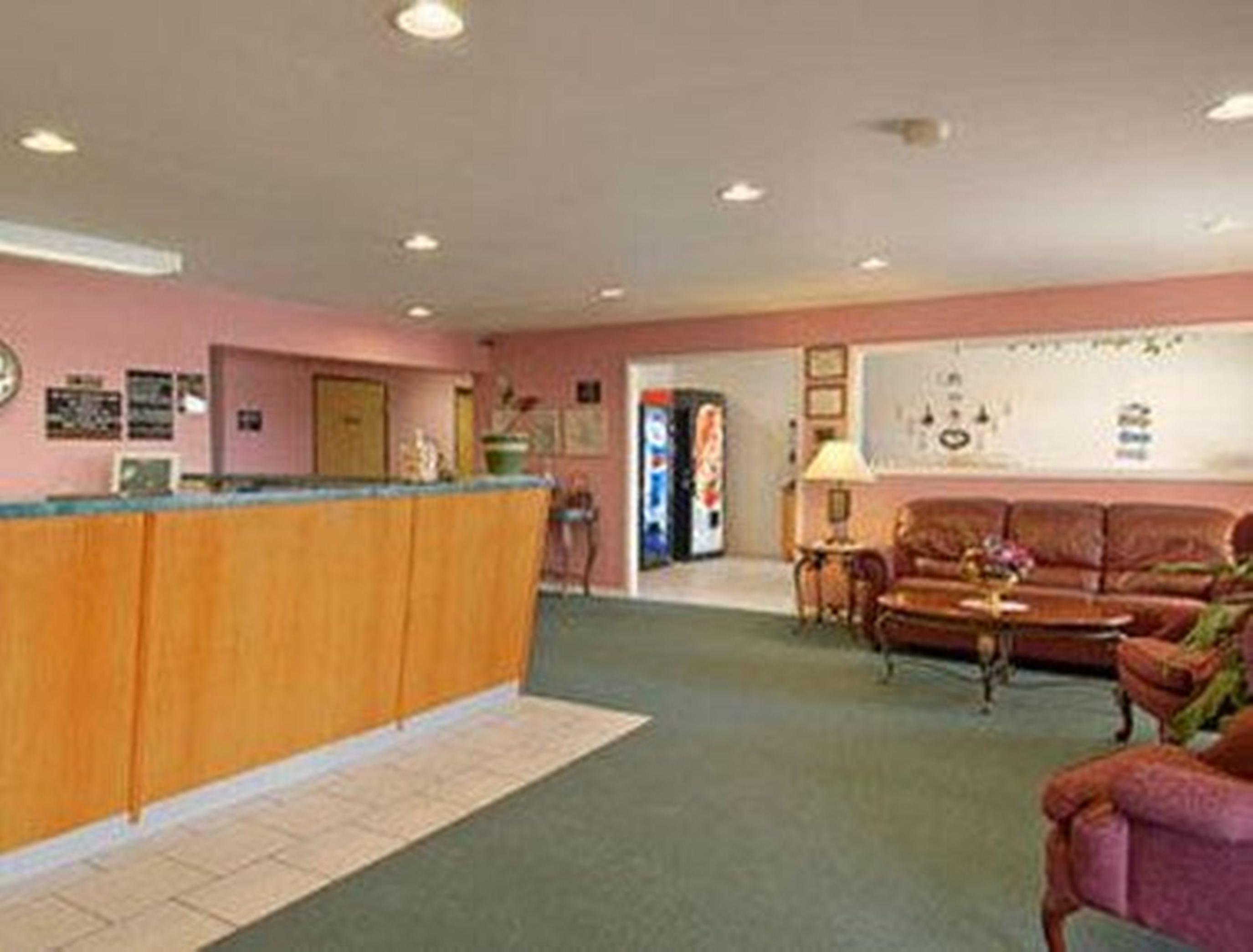 Super 8 by Wyndham Chanute