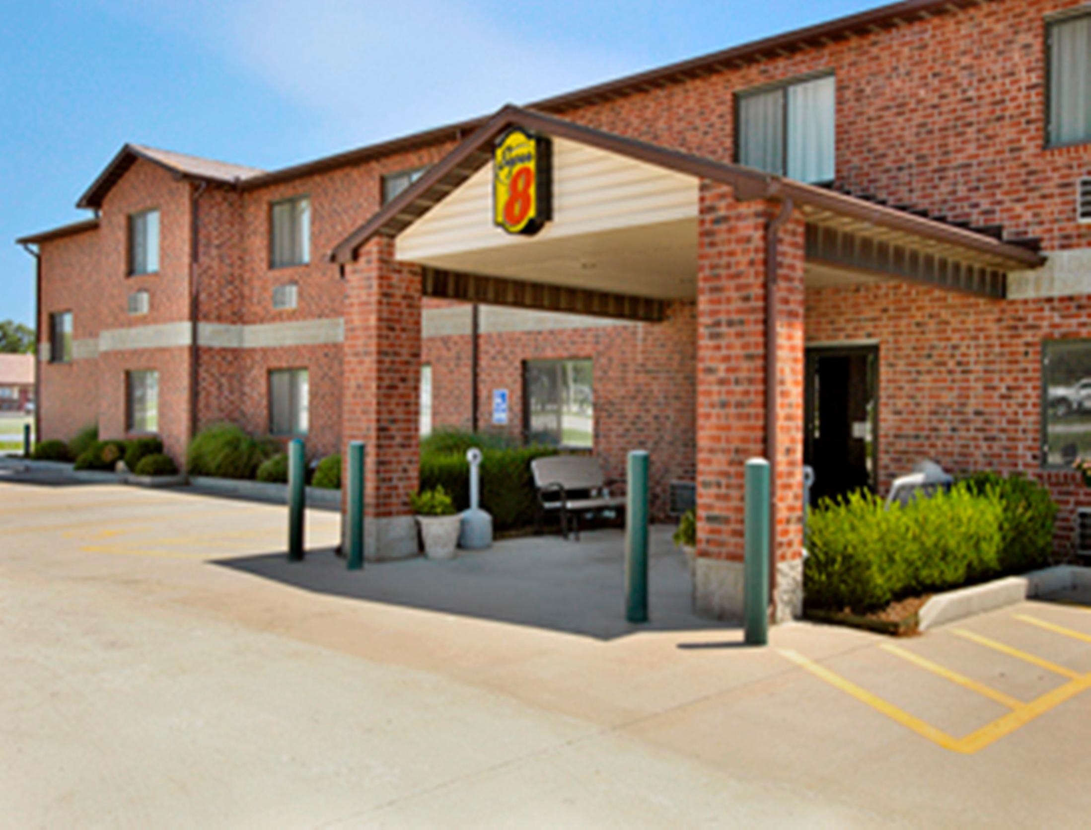 Super 8 by Wyndham Chanute