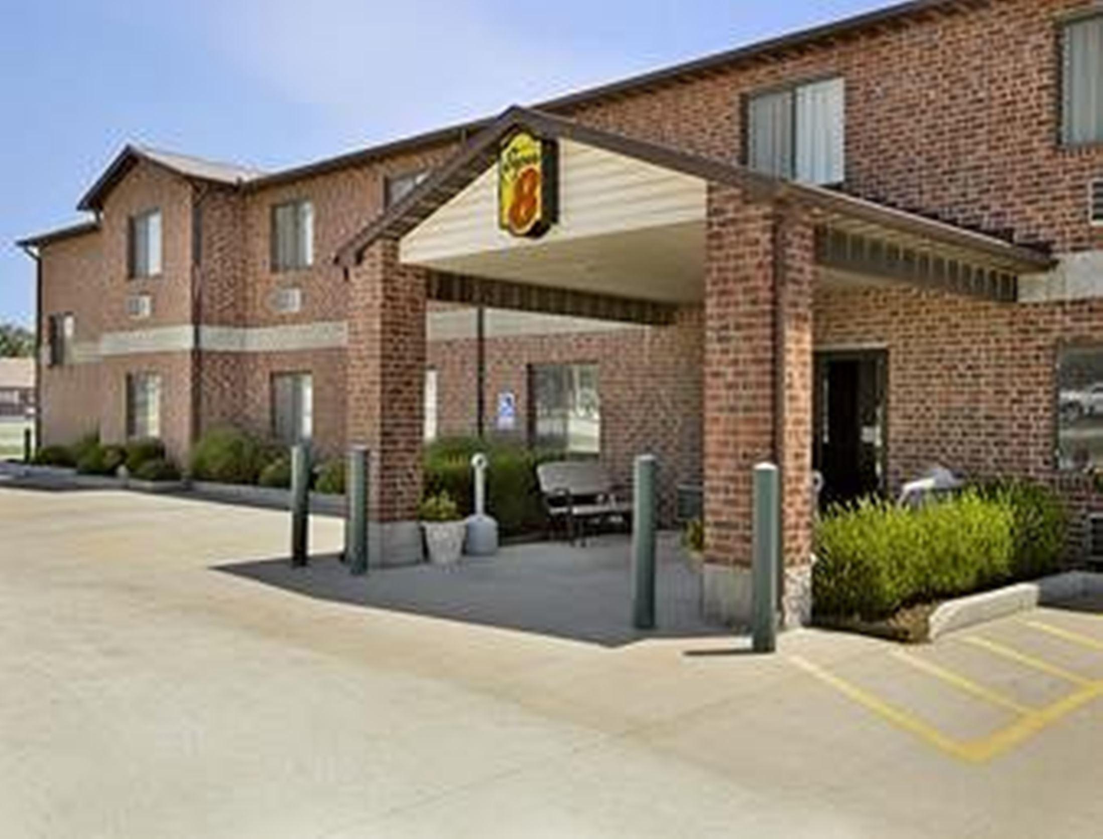 Super 8 by Wyndham Chanute