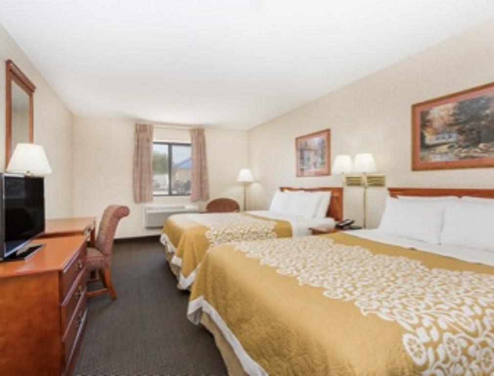 Days Inn by Wyndham Colby
