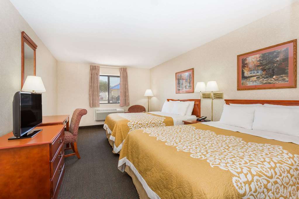 Days Inn by Wyndham Colby