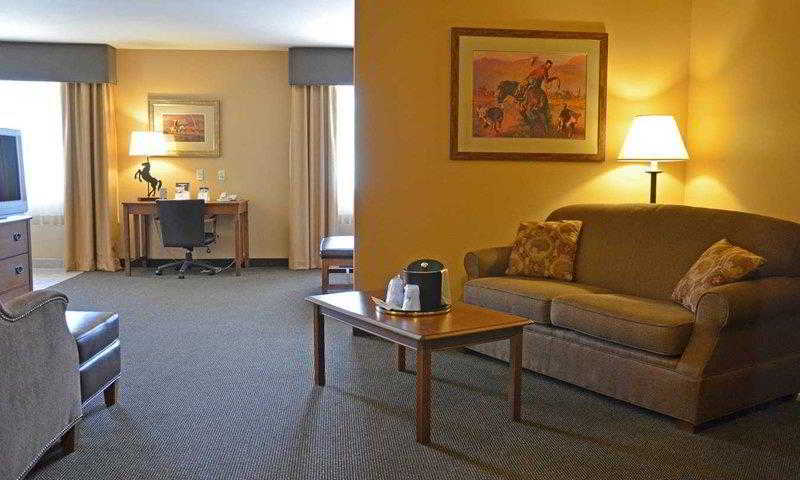 Best Western Plus Country Inn & Suites