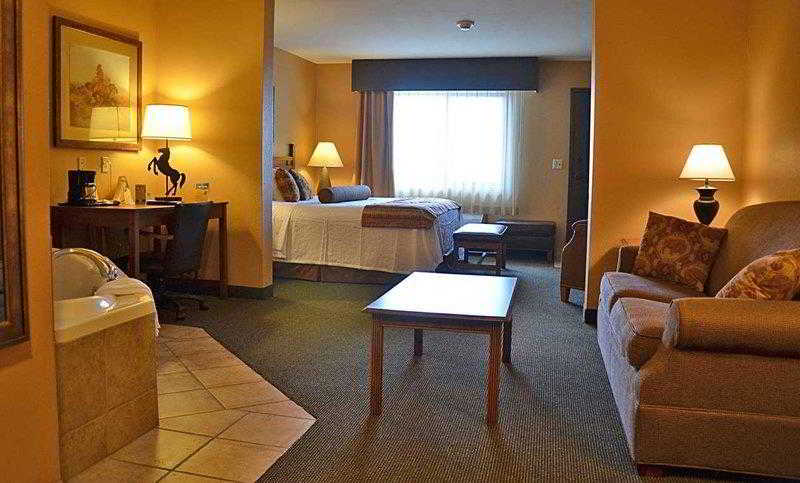 Best Western Plus Country Inn & Suites